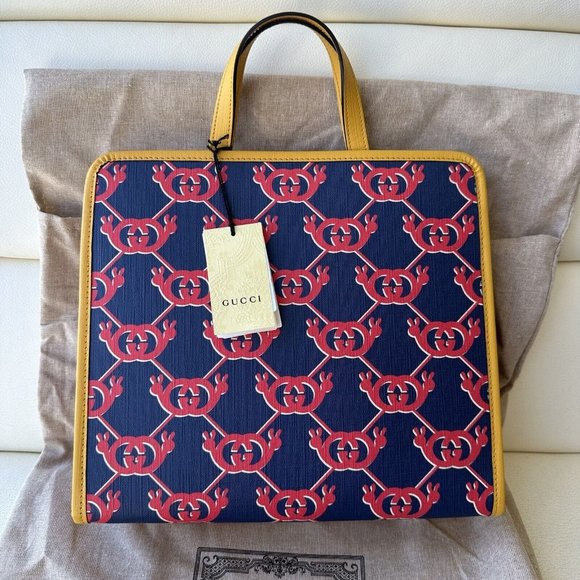 NWT Gucci GG Logo Tote Bag 605614 Yellow Navy Pvc Handbag Stylish Unique - Picture 3 of 10